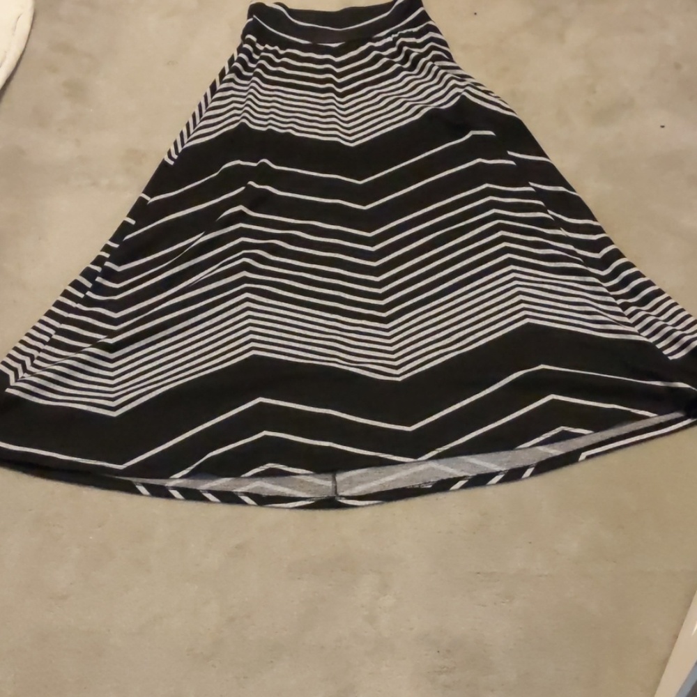 Long skirt, fun pattern